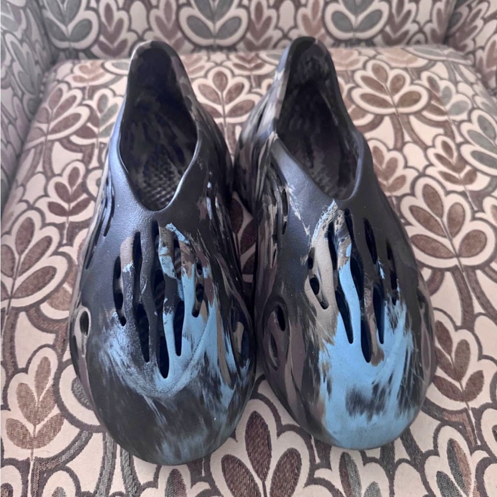 Yeezy Foam Rnr Mx Cinder